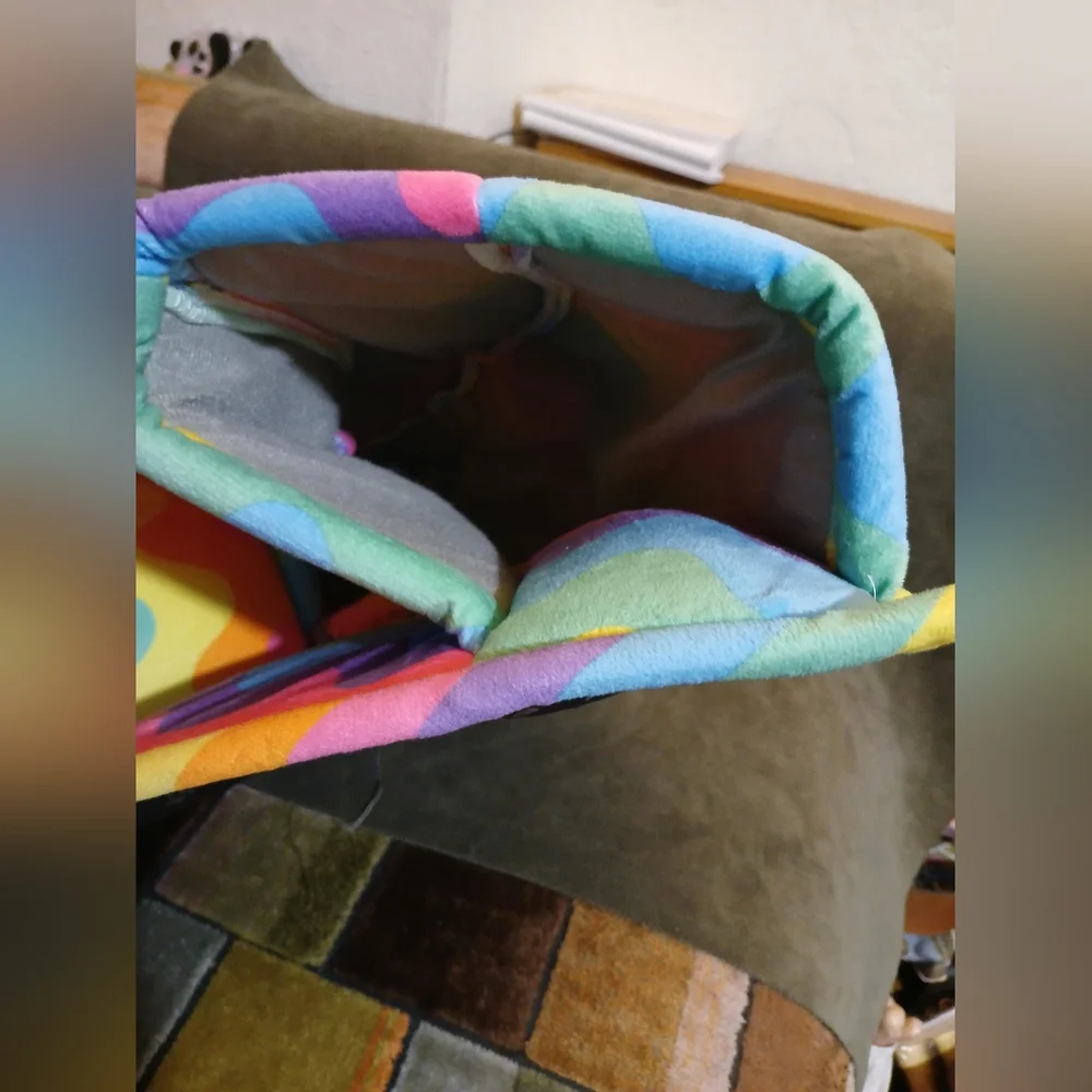 Colorful Wave Pattern Pet Tunnel